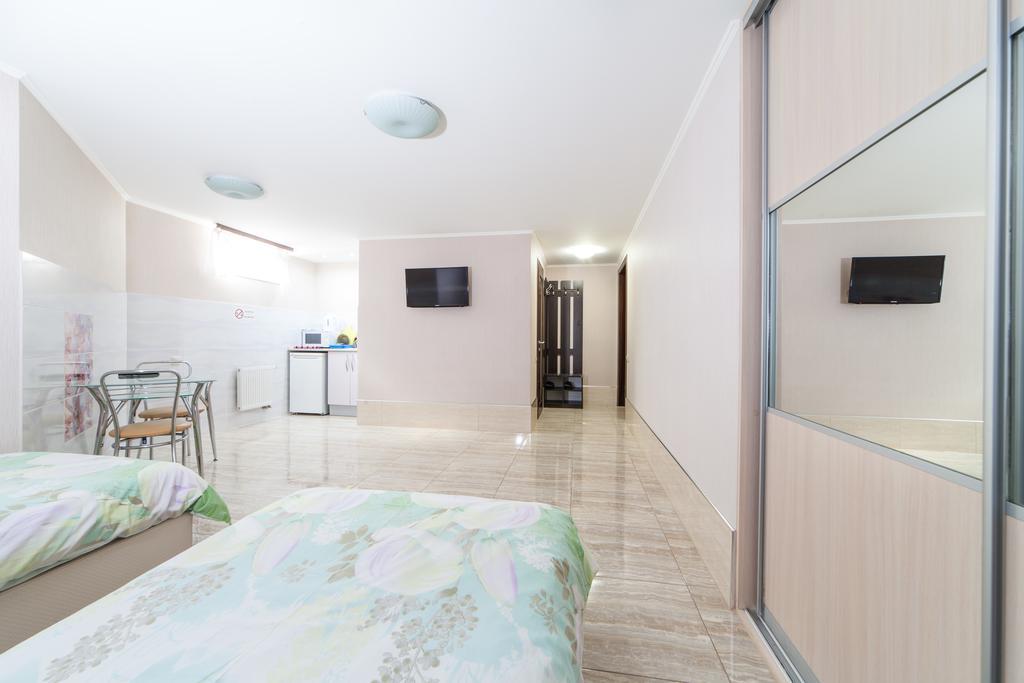 Home Comfort Livoberezhna Iec Kiev Kyiv Exterior foto