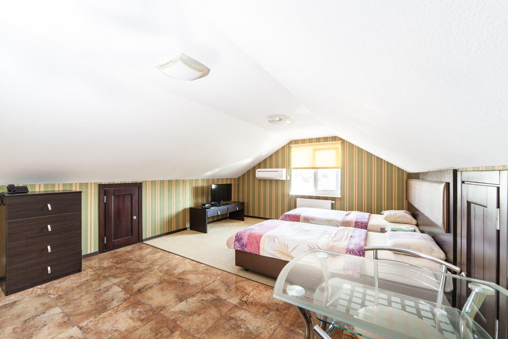 Home Comfort Livoberezhna Iec Kiev Kyiv Exterior foto