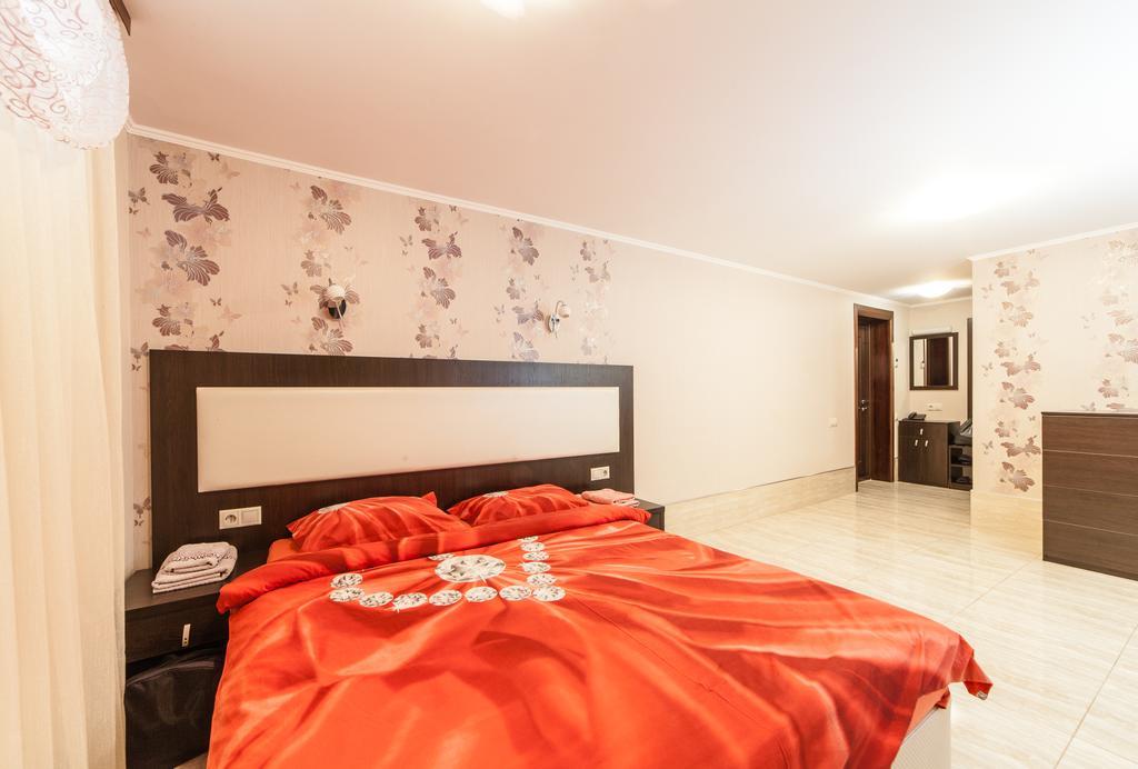 Home Comfort Livoberezhna Iec Kiev Kyiv Exterior foto